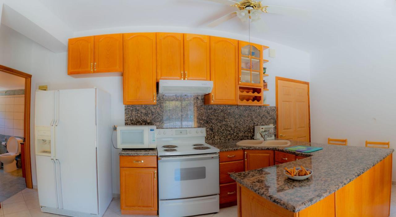 Valsamis Villa Apartments Порос Экстерьер фото