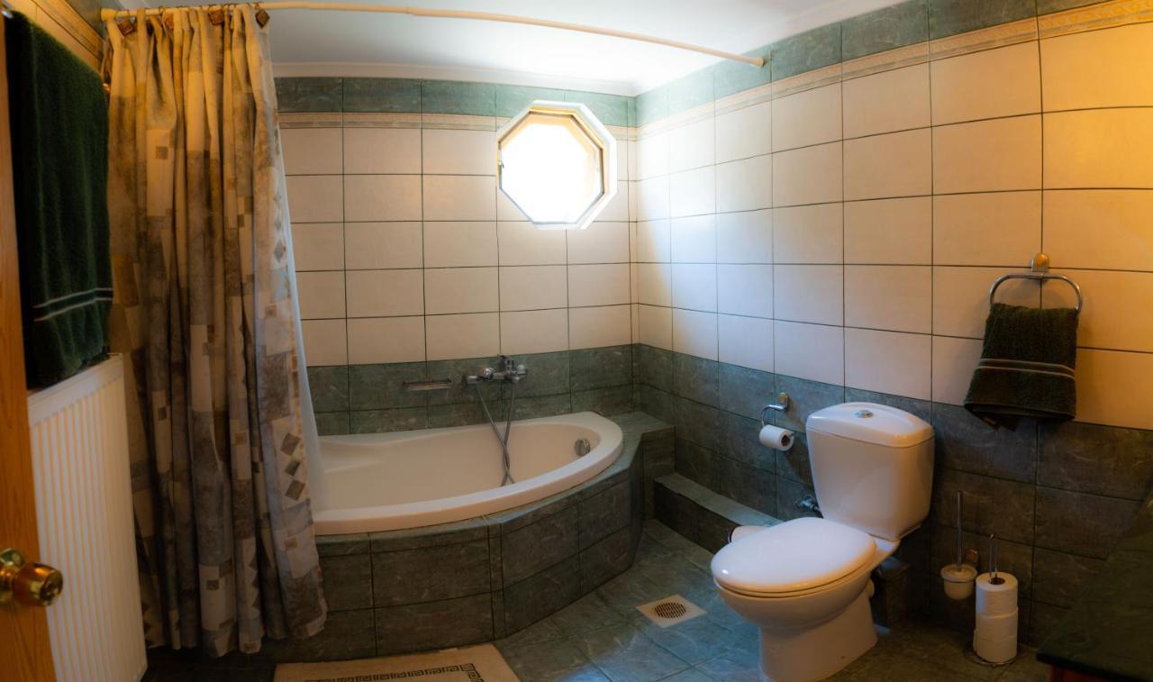 Valsamis Villa Apartments Порос Экстерьер фото