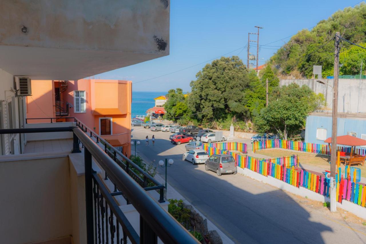 Valsamis Villa Apartments Порос Экстерьер фото