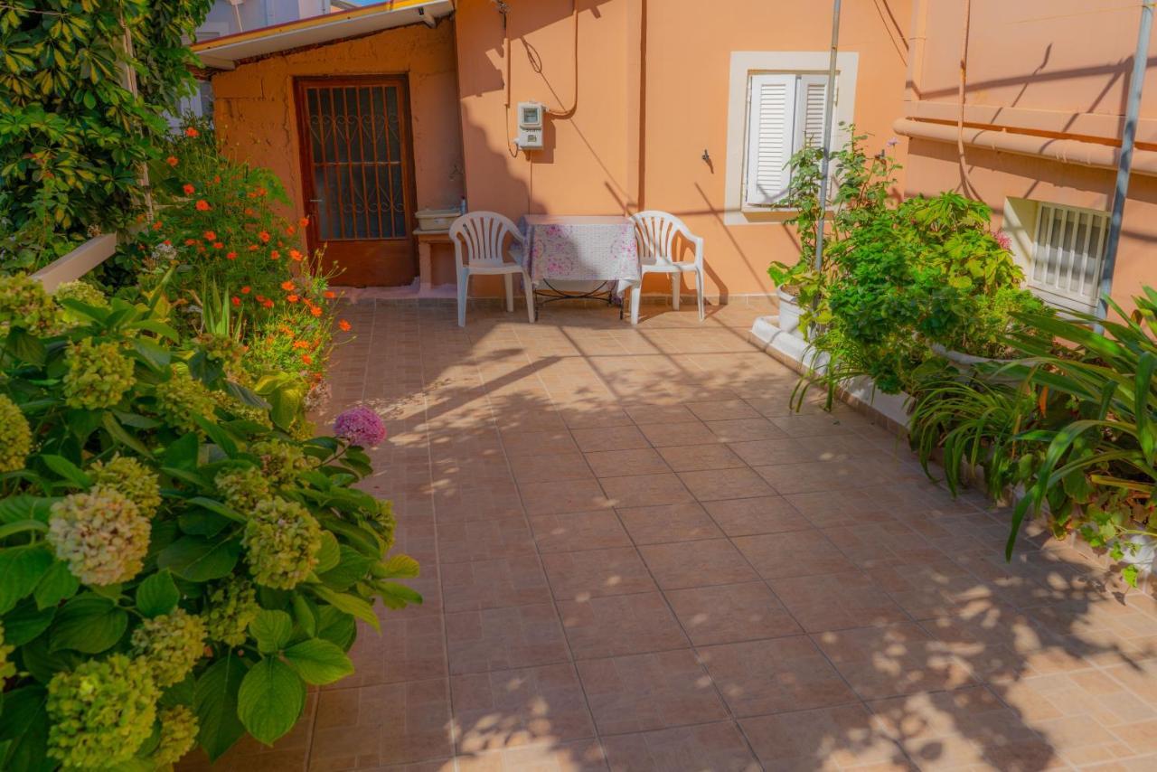 Valsamis Villa Apartments Порос Экстерьер фото
