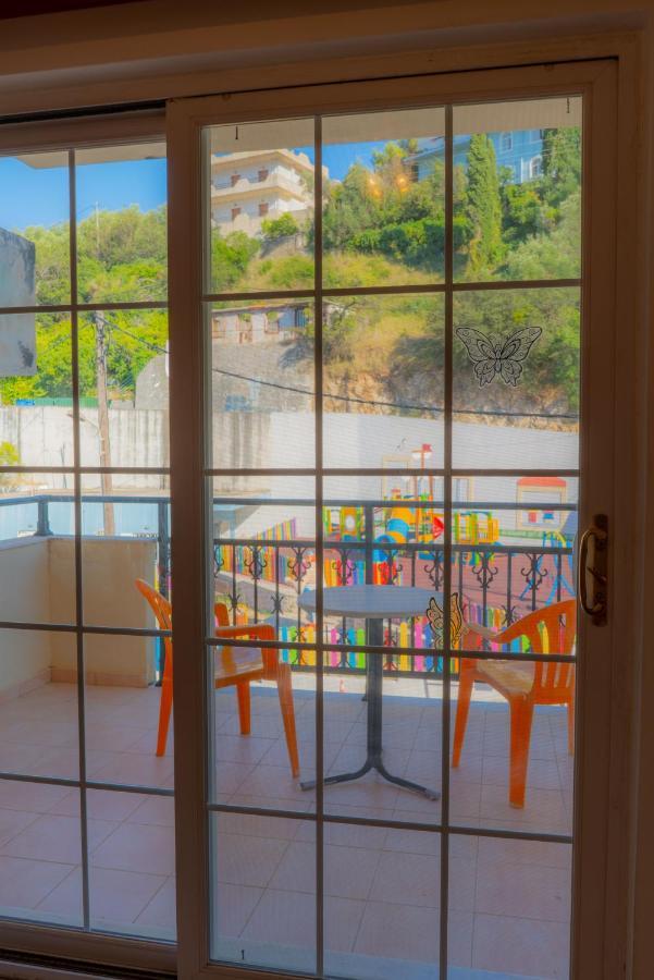Valsamis Villa Apartments Порос Экстерьер фото