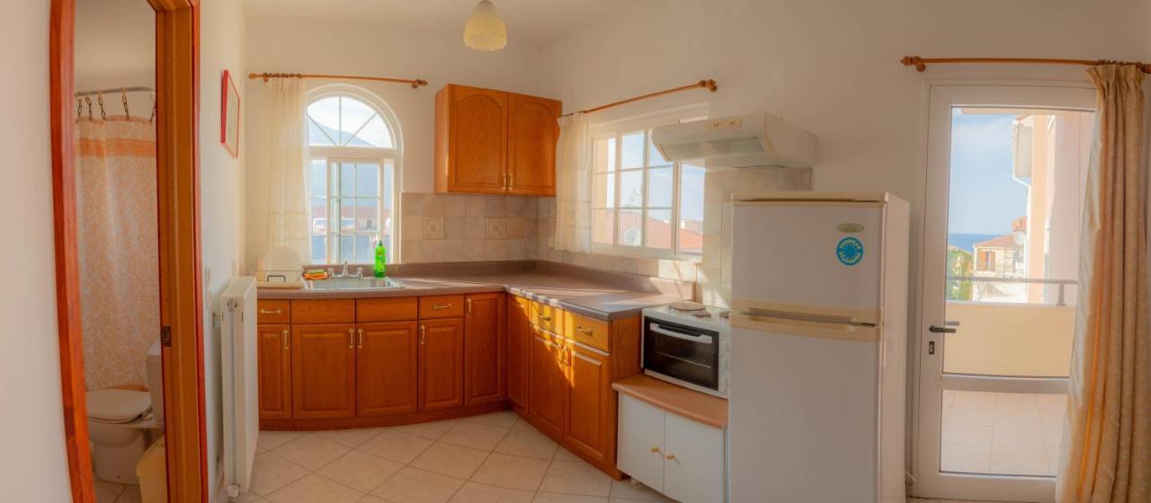 Valsamis Villa Apartments Порос Экстерьер фото