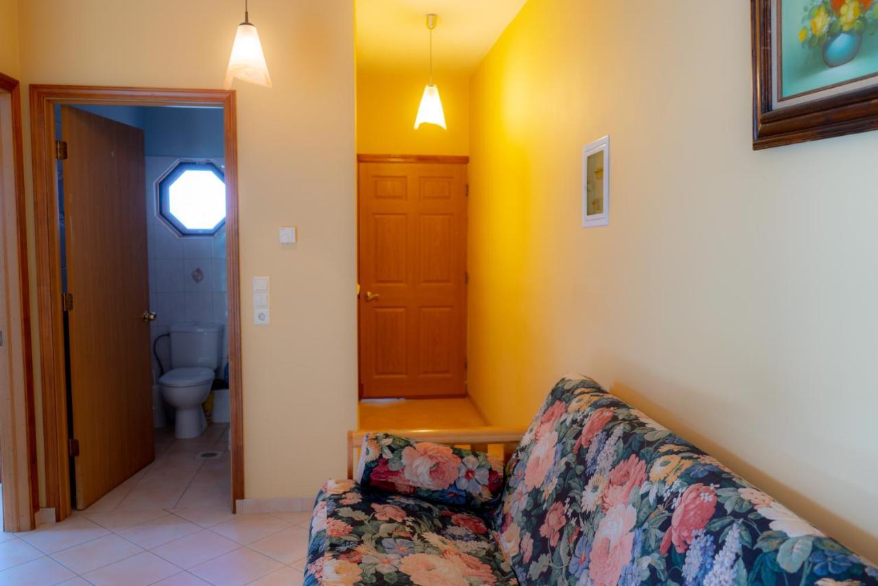 Valsamis Villa Apartments Порос Экстерьер фото