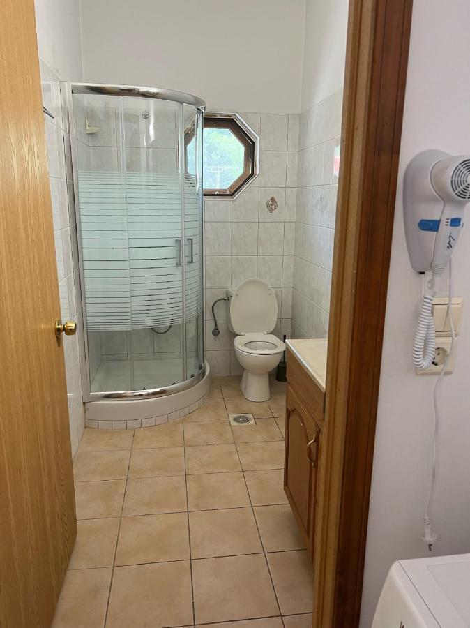 Valsamis Villa Apartments Порос Экстерьер фото